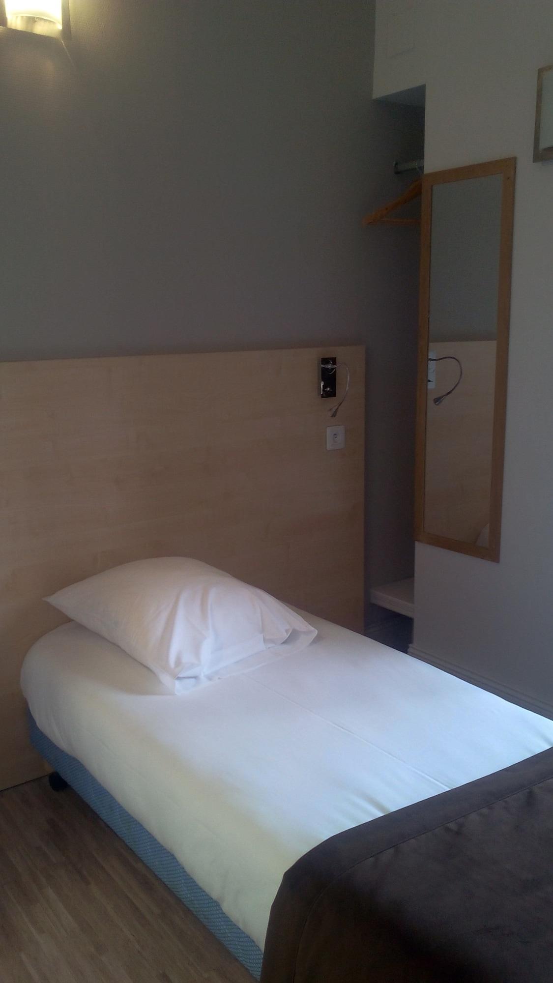 Hotel Foch Nancy Gare Bagian luar foto