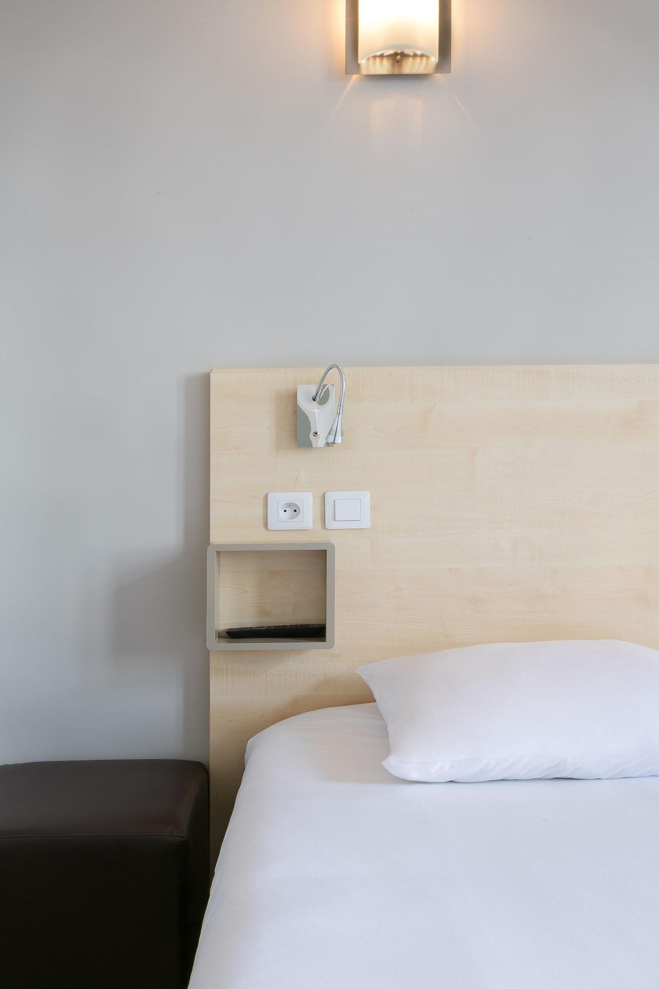 Hotel Foch Nancy Gare Bagian luar foto