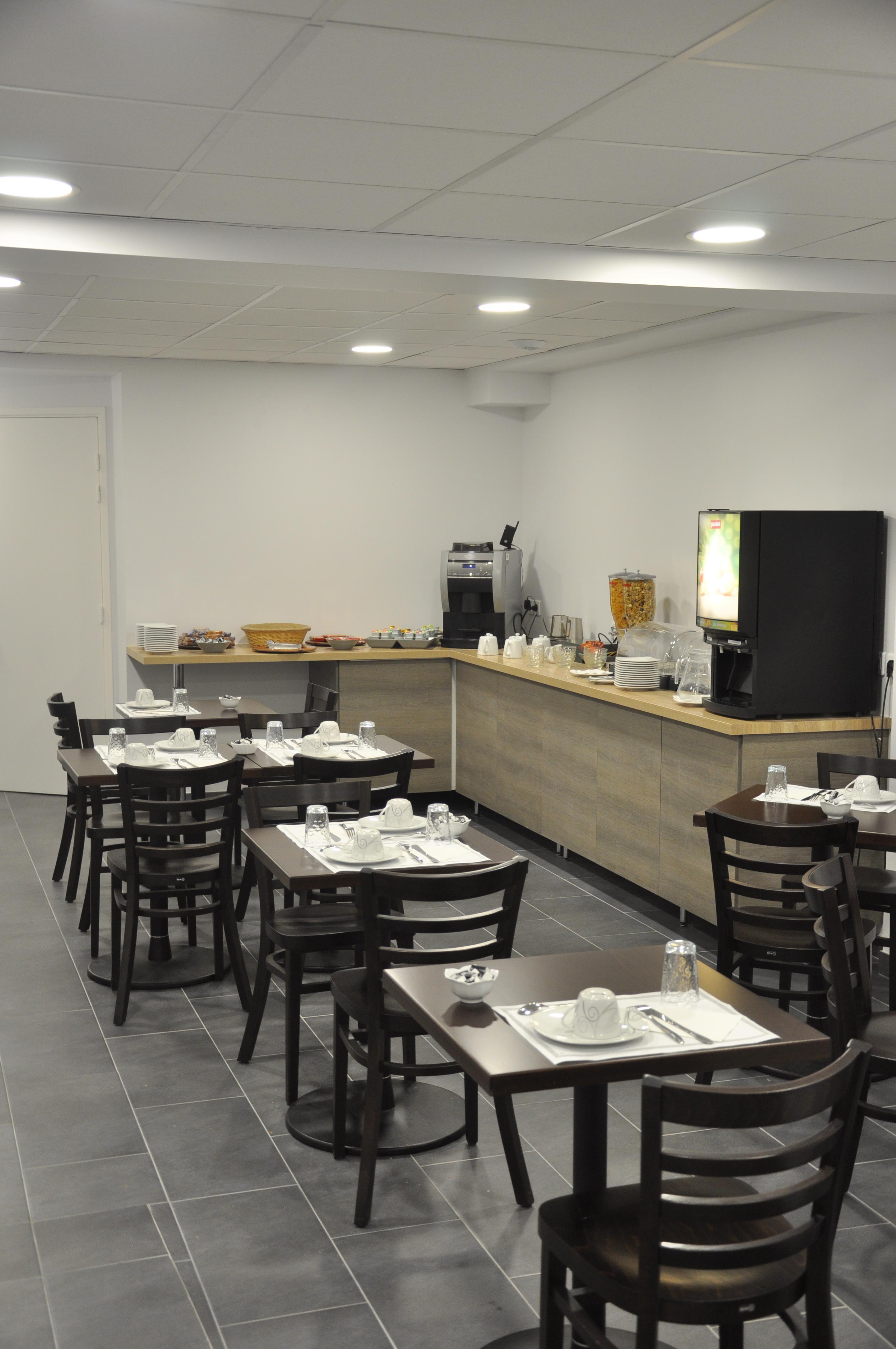 Hotel Foch Nancy Gare Bagian luar foto