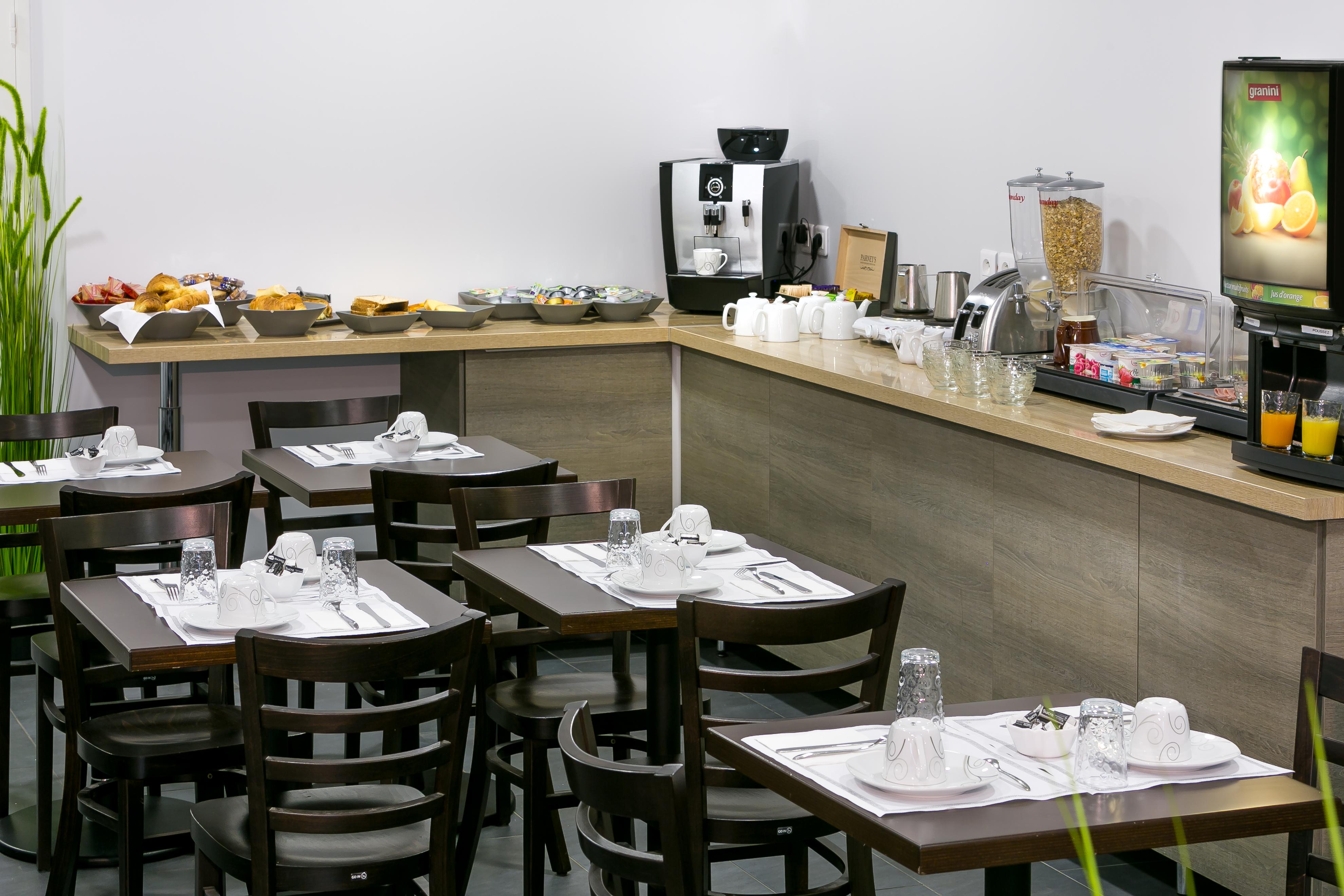 Hotel Foch Nancy Gare Bagian luar foto