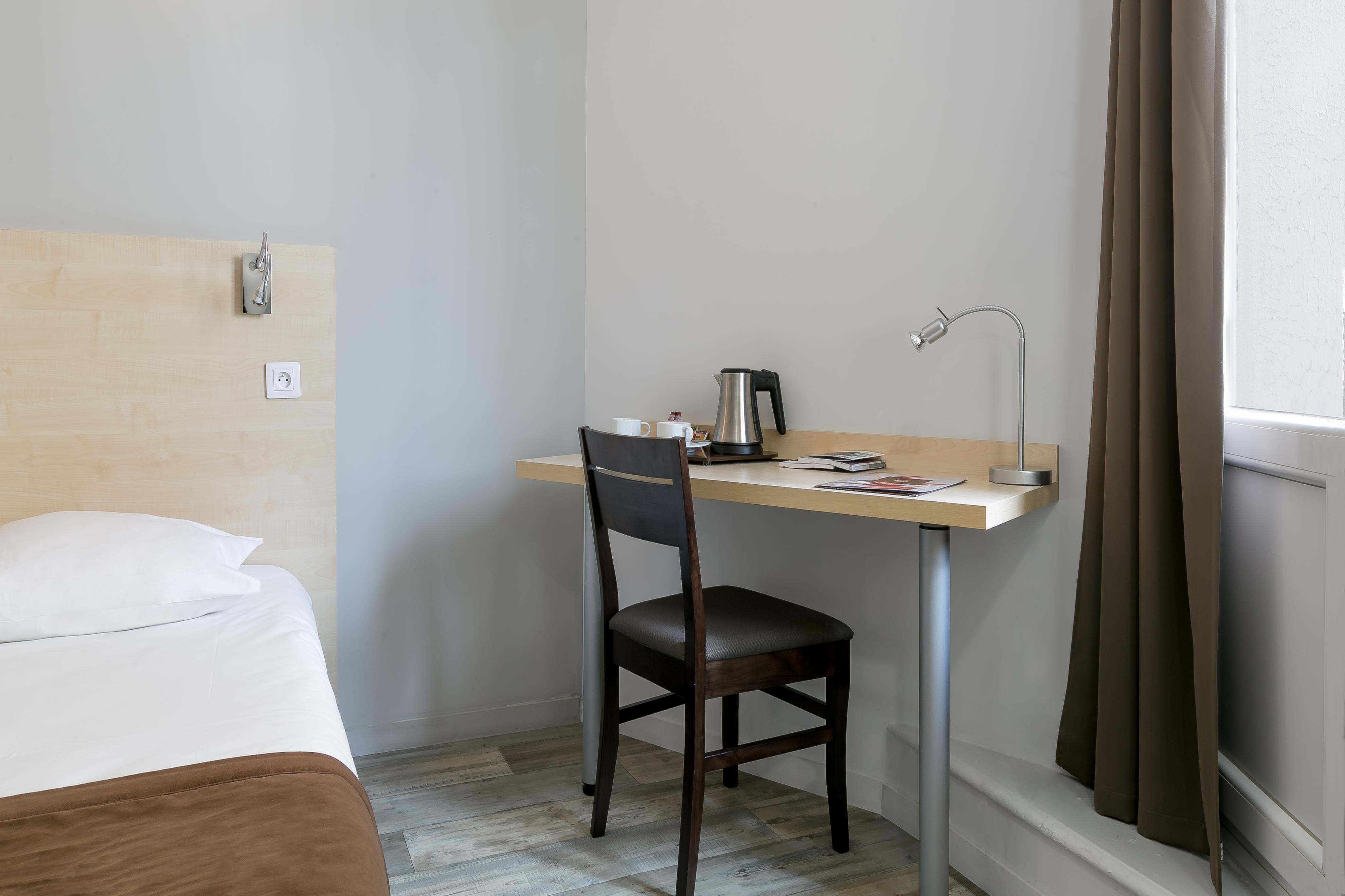 Hotel Foch Nancy Gare Bagian luar foto