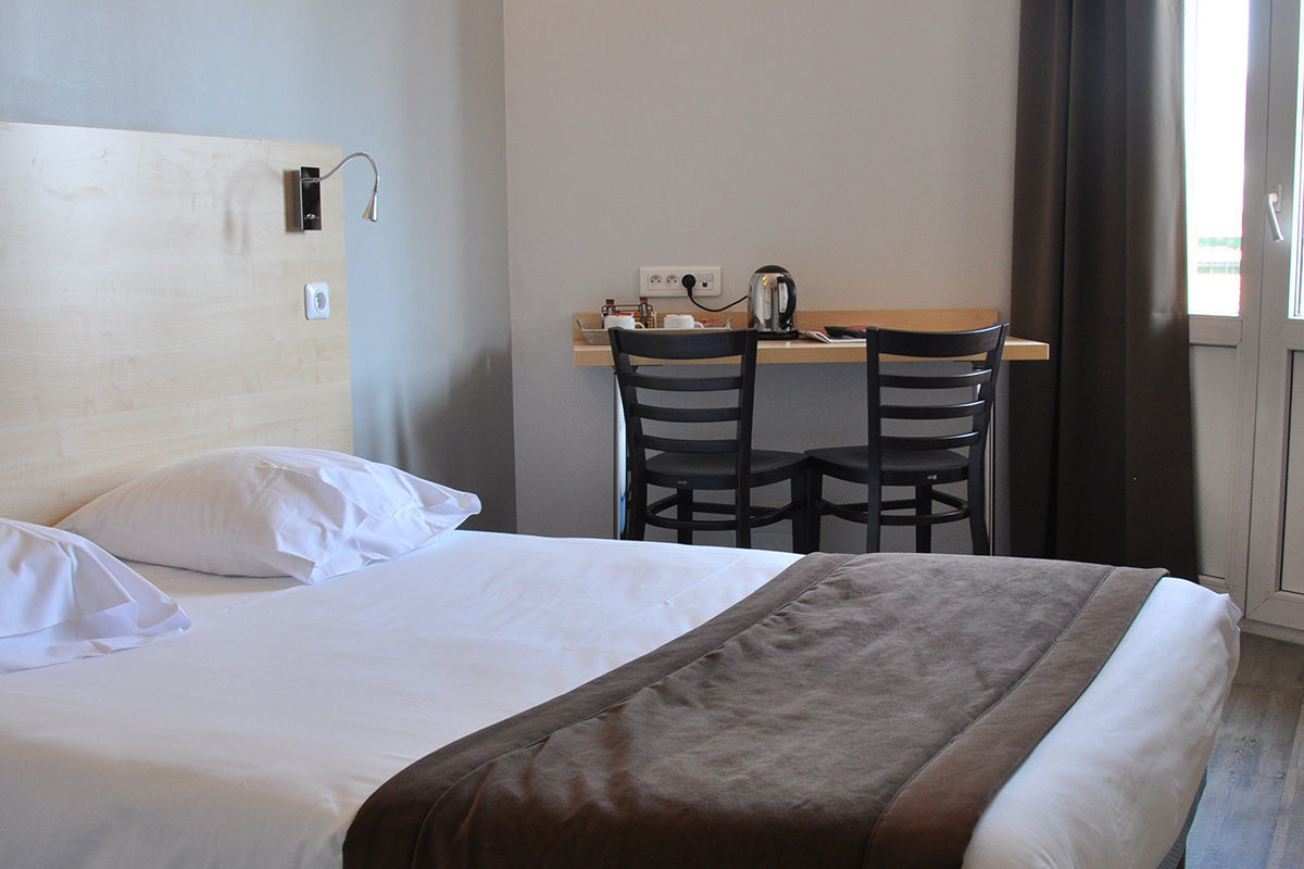 Hotel Foch Nancy Gare Bagian luar foto