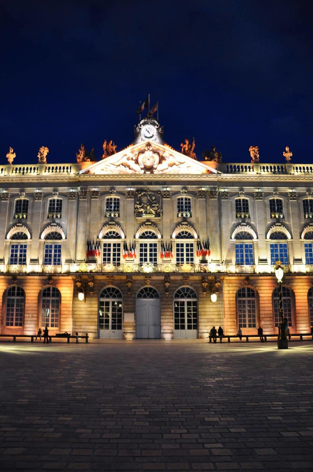 Hotel Foch Nancy Gare Bagian luar foto