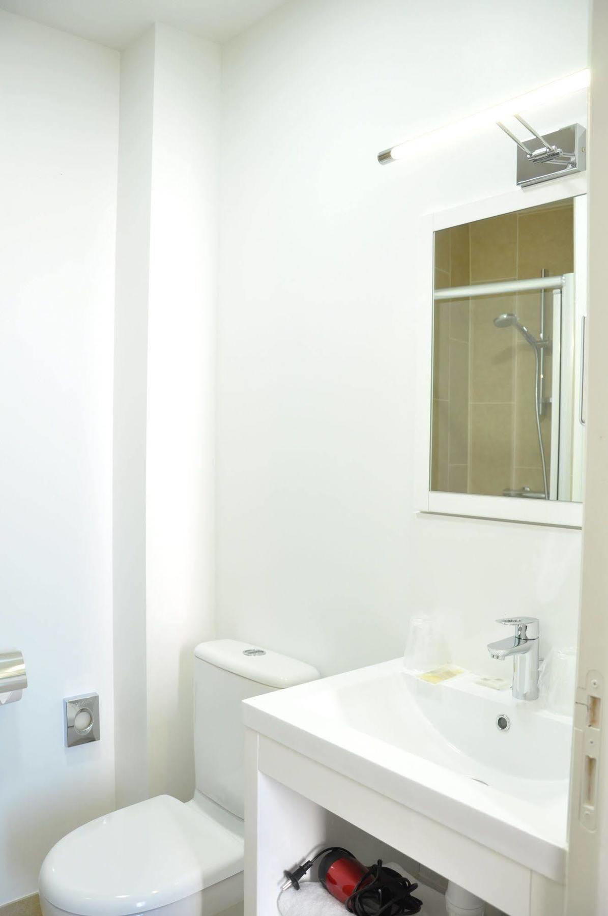 Hotel Foch Nancy Gare Bagian luar foto